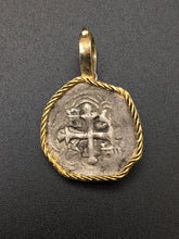 Load image into Gallery viewer, Mexico Mint Pendant
